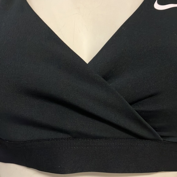 Nike Athletic/Athleisure Sports Bra/Top, MediumNWT! - Picture 2 of 9